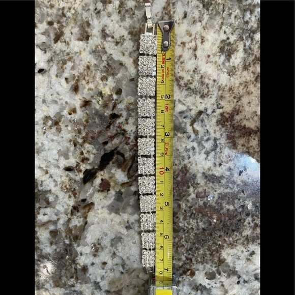 Beautiful rhinestone bracelet with secure lock - Picture 5 of 5